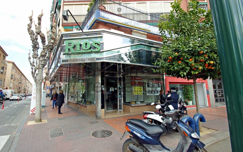 Local en alquiler en Murcia Centro plaza Díez de Revenga