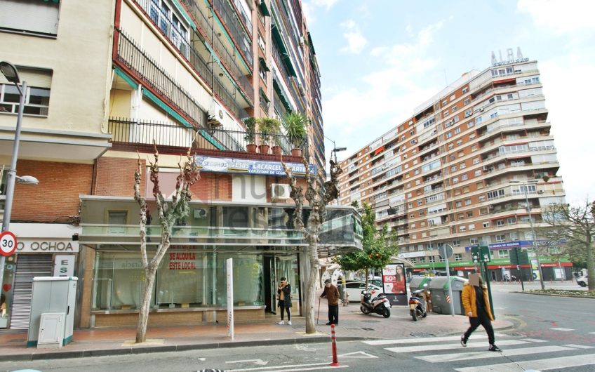 Local en alquiler en Murcia Centro plaza Díez de Revenga