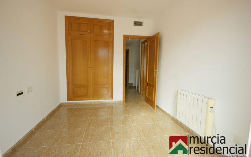Gran ático en Santo Ángel de 4 dormitorios en alquiler