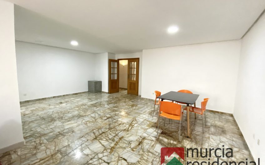 Piso en alquiler junto a la catedral de Murcia