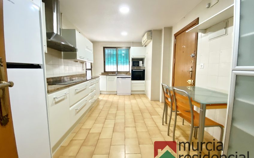 Piso en alquiler junto a la catedral de Murcia