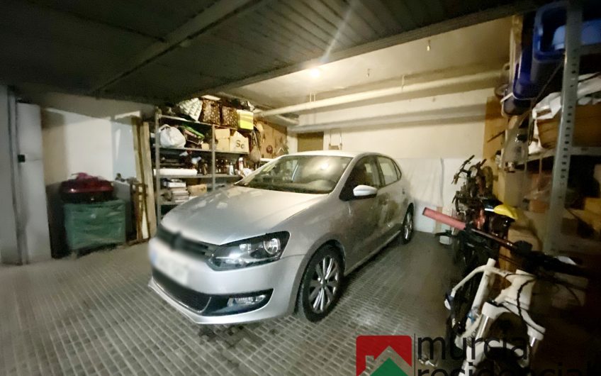 Chalet adosado con piscina junto a ZigZag en Juan Carlos I